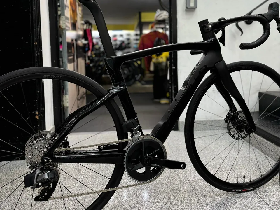 Pinarello Dogma F BOB Sram Rival eTap AXS
