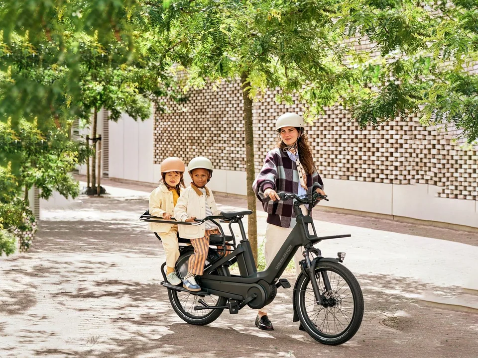 Urban Arrow Breeze Electric Longtail Cargo