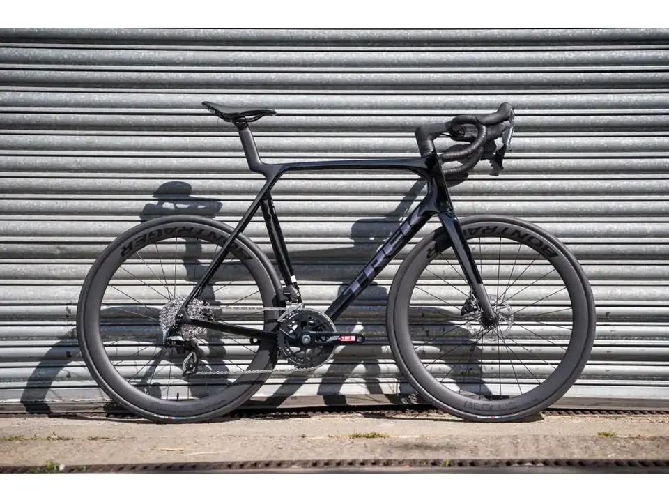 Trek EX- Trek Madone SL 6 AXS Gen 8 Road Bike X-