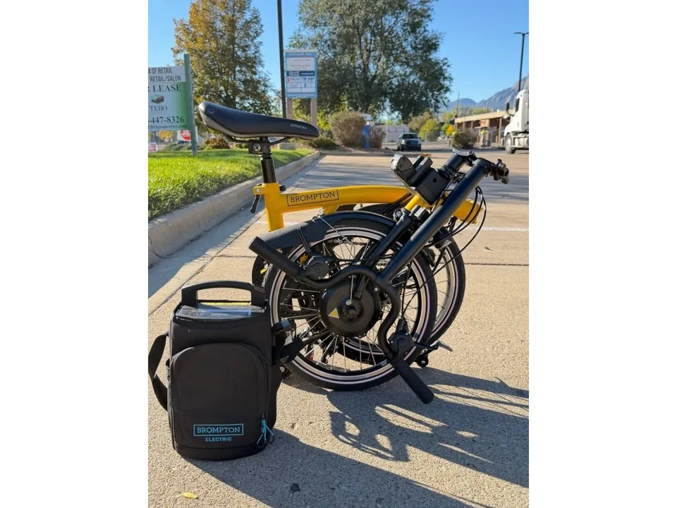 Brompton Electric Bumblebee Yellow C Line Explore High Handlebar
