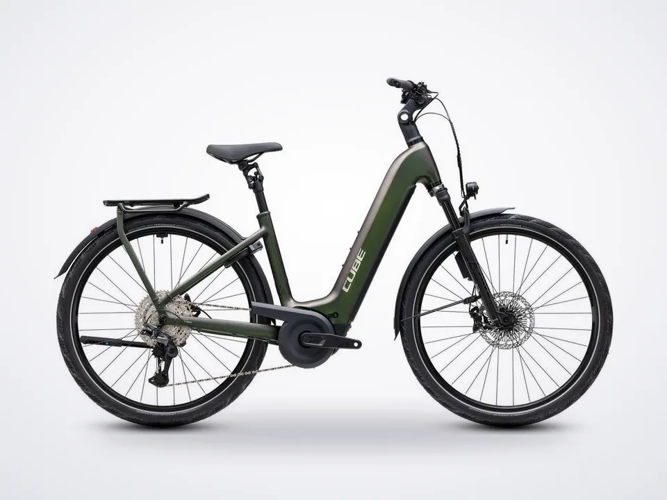 Cube Kathmandu Hybrid EXC 800 stellar´n´chrome
