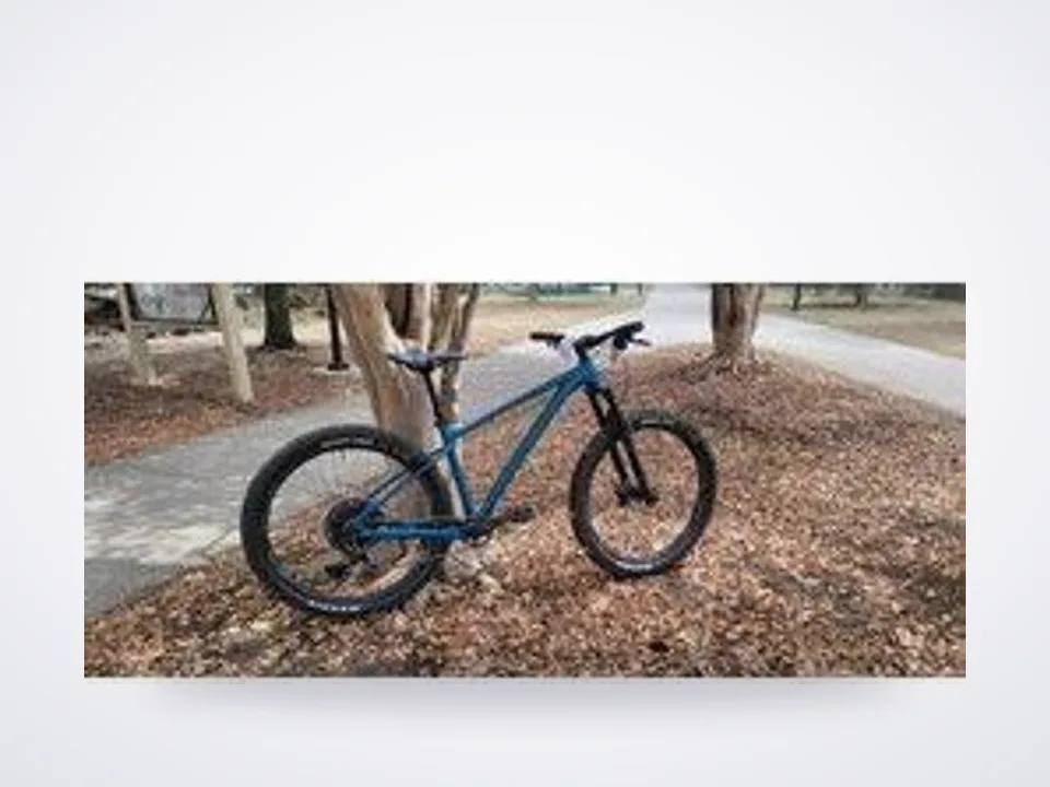 Giant Fathom 1 17.5"