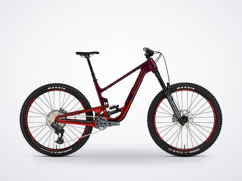 Rocky Mountain Altitude Carbon 70 MTB
