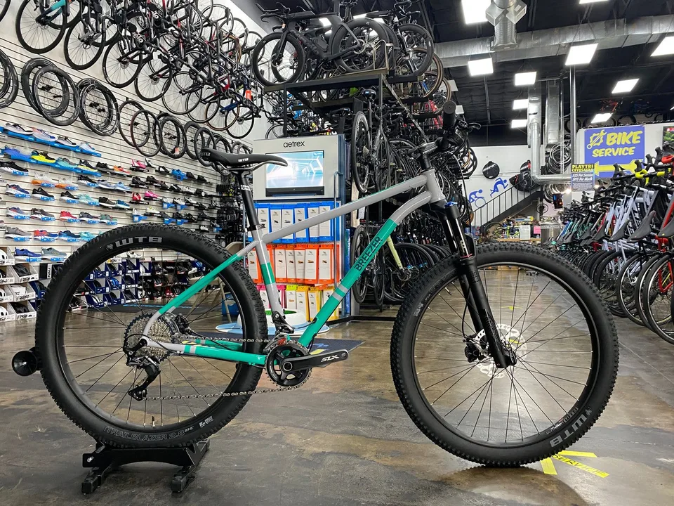 Lightning Pro 27+ SLX 11 Speed