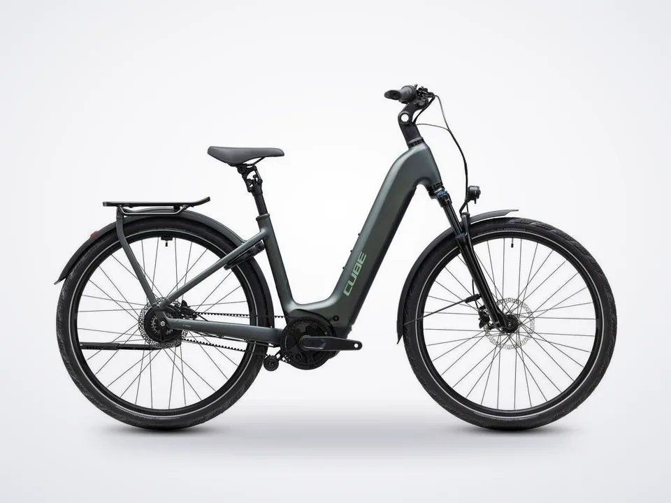 Cube Kathmandu Hybrid Deluxe Pro 800 blackforest´n´chrome
