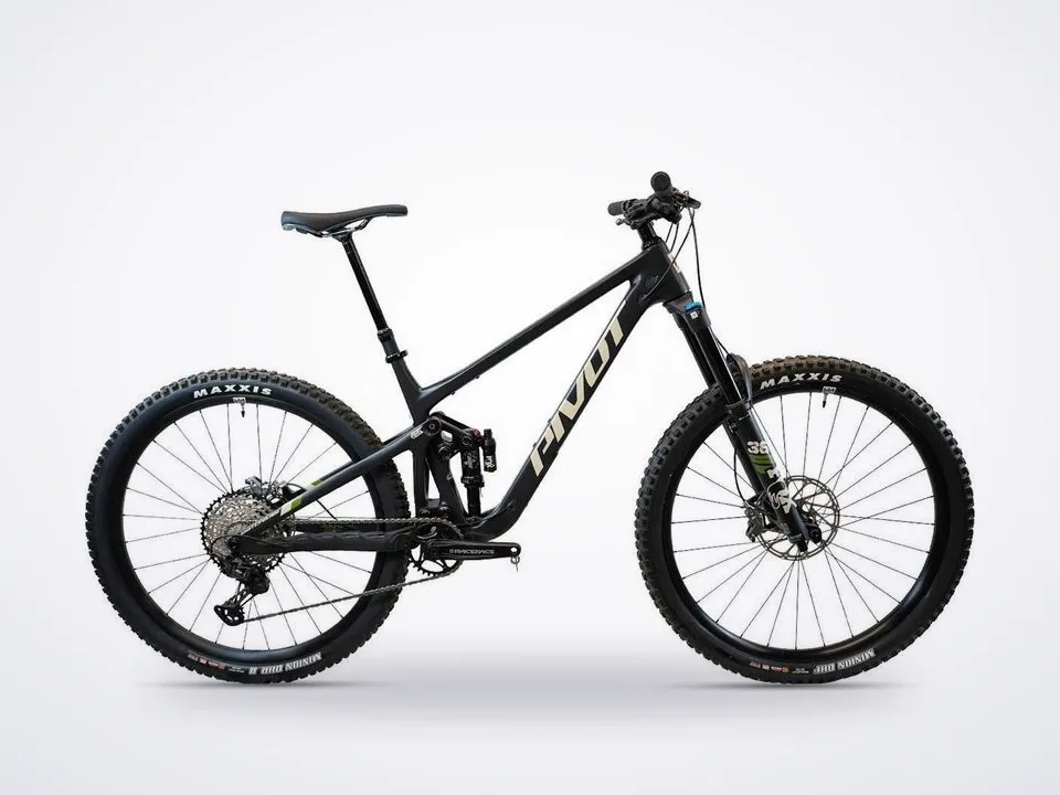 Pivot Switchblade V6 Brunch Ride
