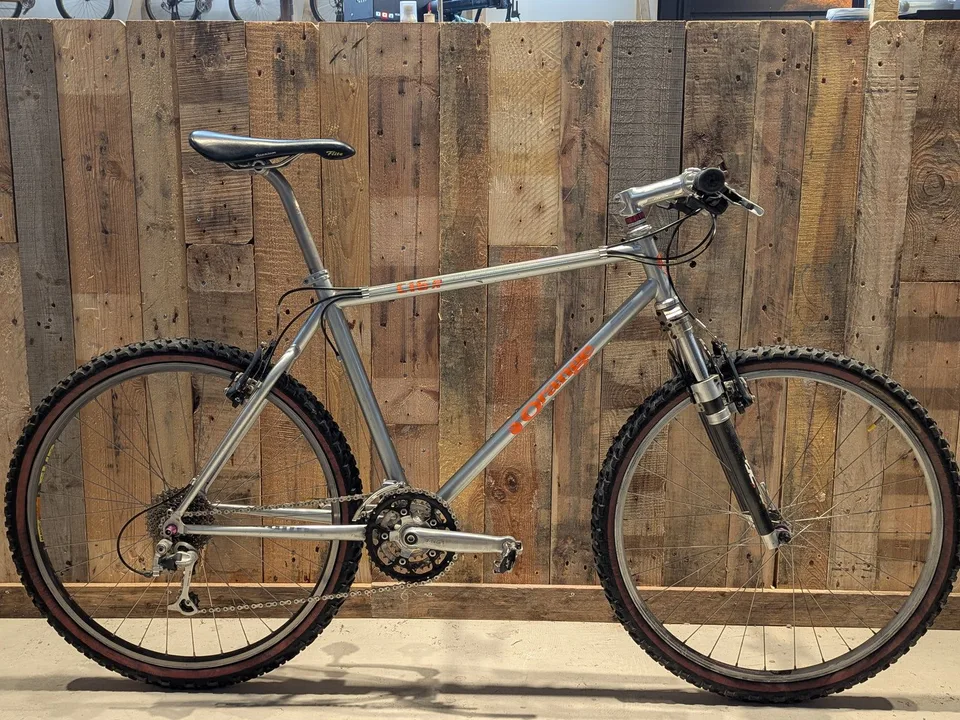 Orange C16r Retro