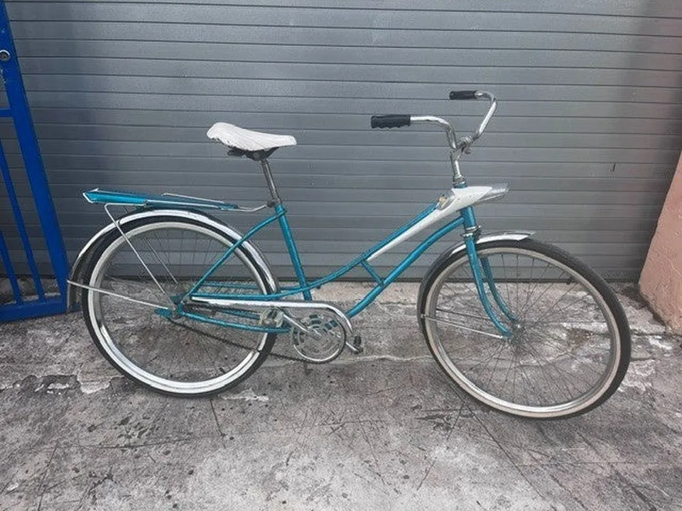 Vintage 1960s Sears Spaceliner 26"