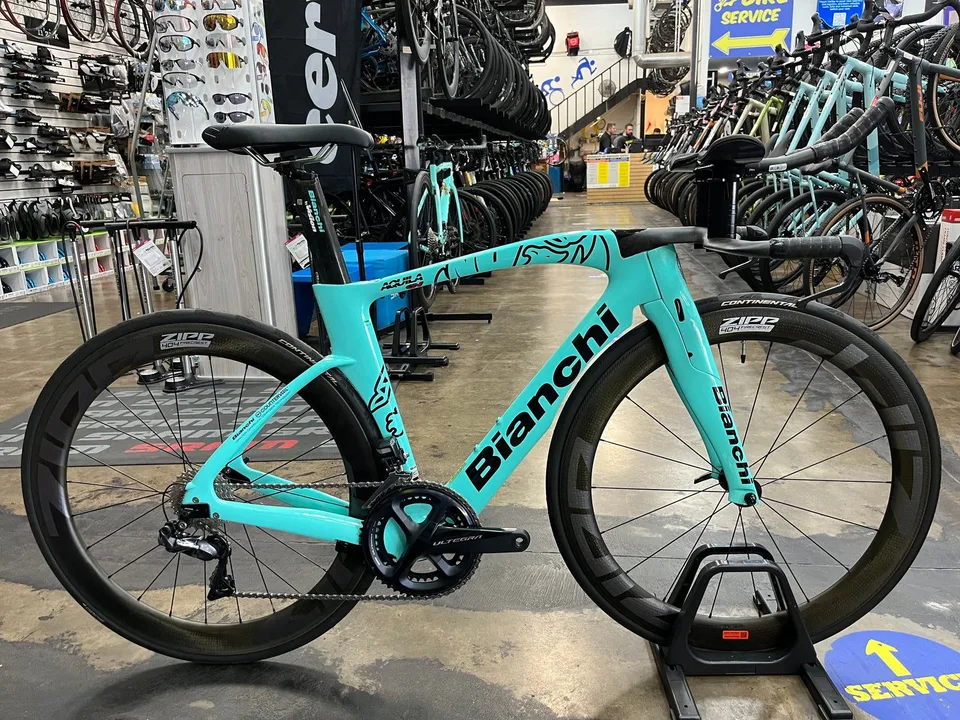 Aquila CV Shimano Ultegra Di2 11 Speed
